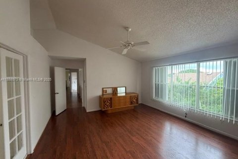 House in Boca Raton, Florida 4 bedrooms, 212.56 sq.m. № 1946489 - photo 15