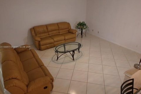 House in Boca Raton, Florida 4 bedrooms, 212.56 sq.m. № 1946489 - photo 8