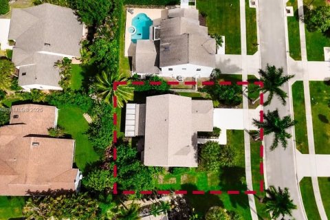 House in Boca Raton, Florida 4 bedrooms, 212.56 sq.m. № 1946489 - photo 1