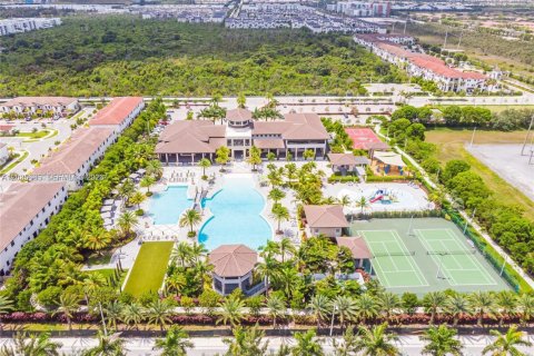 Apartment in Doral, Florida 2 bedrooms, 111.95 sq.m. № 2086899 - photo 14