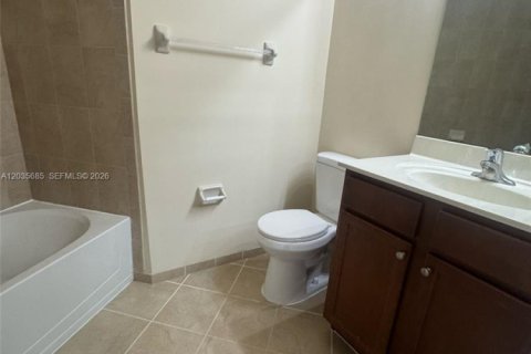 Apartment in Doral, Florida 2 bedrooms, 111.95 sq.m. № 2086899 - photo 8