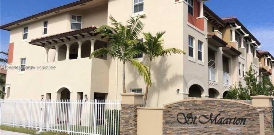 Apartment in Doral, Florida 2 bedrooms, 111.95 sq.m. № 2086899