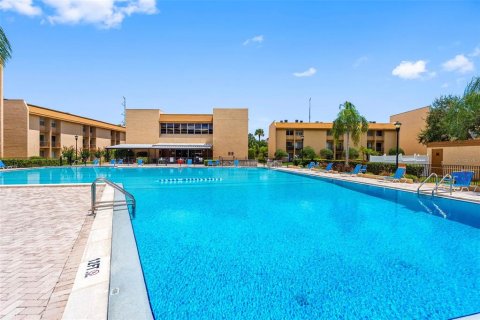 Condominio en alquiler en Tampa, Florida, 2 dormitorios, 101.64 m2 № 1915517 - foto 25