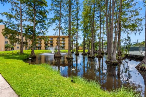 Condominio en alquiler en Tampa, Florida, 2 dormitorios, 101.64 m2 № 1915517 - foto 22