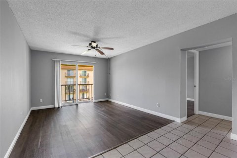 Condominio en alquiler en Tampa, Florida, 2 dormitorios, 101.64 m2 № 1915517 - foto 7