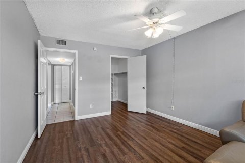 Condominio en alquiler en Tampa, Florida, 2 dormitorios, 101.64 m2 № 1915517 - foto 12