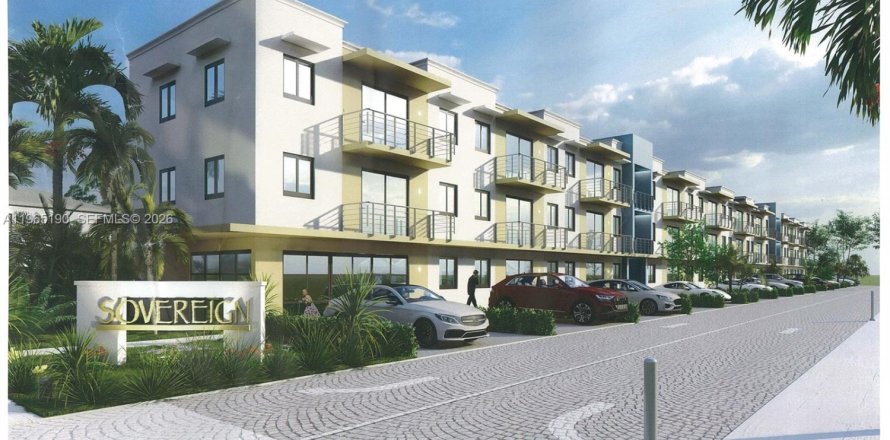 Commercial property in Florida City, Florida № 2026497