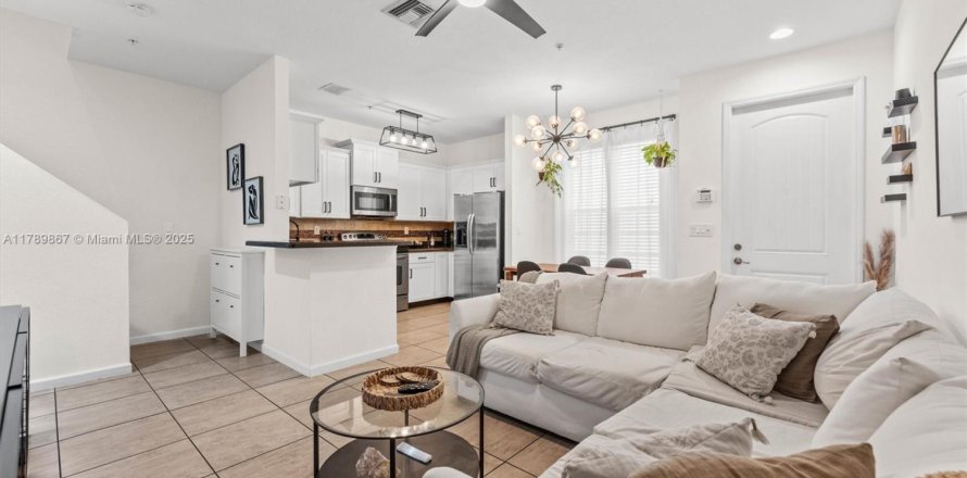Townhouse in Pompano Beach, Florida 3 bedrooms, 147.34 sq.m. № 1671017