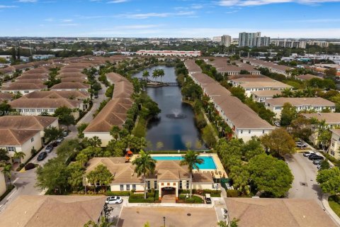 Townhouse in Pompano Beach, Florida 3 bedrooms, 147.34 sq.m. № 1671017 - photo 22
