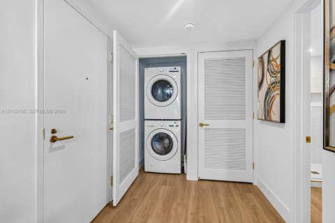 Copropriété à vendre à Miami, Floride: 1 chambre, 42.83 m2 № 2432991 - photo 12