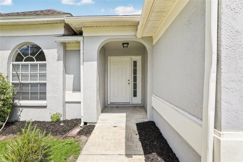 House in Lake Mary, Florida 3 bedrooms, 147.62 sq.m. № 1847204 - photo 3
