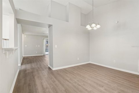 House in Lake Mary, Florida 3 bedrooms, 147.62 sq.m. № 1847204 - photo 10