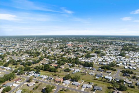Villa ou maison à vendre à North Port, Floride: 2 chambres, 84.73 m2 № 2123637 - photo 5