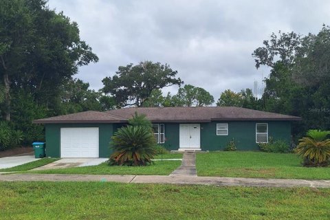 Villa ou maison à Deltona, Floride 4 chambres, 163.51 m2 № 2394283