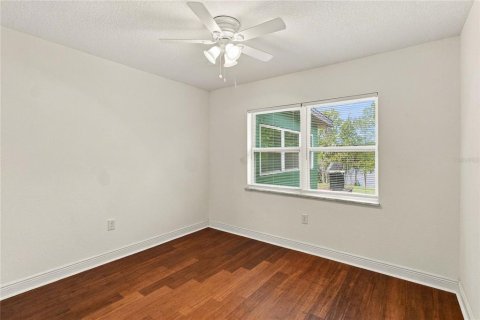 Villa ou maison à vendre à Deltona, Floride: 4 chambres, 163.51 m2 № 2394283 - photo 30