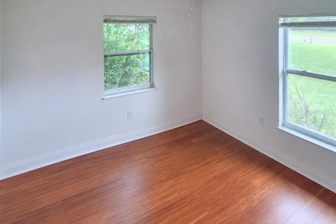 Villa ou maison à vendre à Deltona, Floride: 4 chambres, 163.51 m2 № 2394283 - photo 11