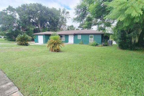 Villa ou maison à vendre à Deltona, Floride: 4 chambres, 163.51 m2 № 2394283 - photo 2
