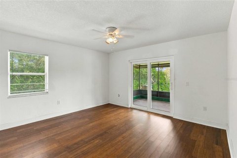 Villa ou maison à vendre à Deltona, Floride: 4 chambres, 163.51 m2 № 2394283 - photo 21