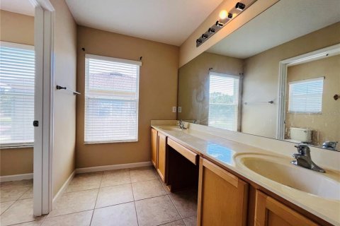 House in Orlando, Florida 4 bedrooms, 275.55 sq.m. № 1885896 - photo 24