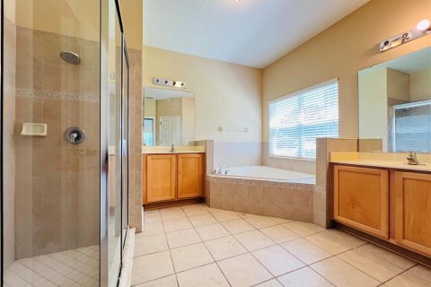 House in Orlando, Florida 4 bedrooms, 275.55 sq.m. № 1885896 - photo 13