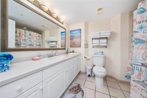 Condo in Daytona Beach, Florida, 1 bedroom № 2212495 - photo 13