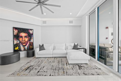 Купить кондоминиум в Форт-Лодердейл, Флорида 2 спальни, 173.63м2, № 2009620 - фото 15