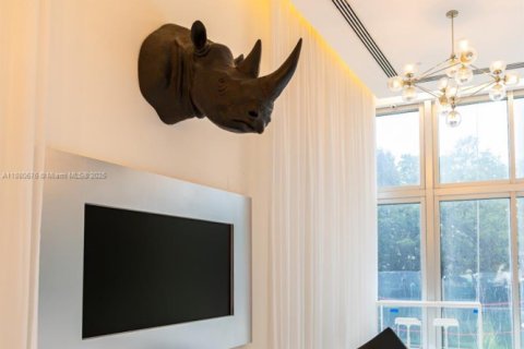 Снять в аренду кондоминиум в Майами, Флорида 2 спальни, 153.66м2, № 1922327 - фото 24