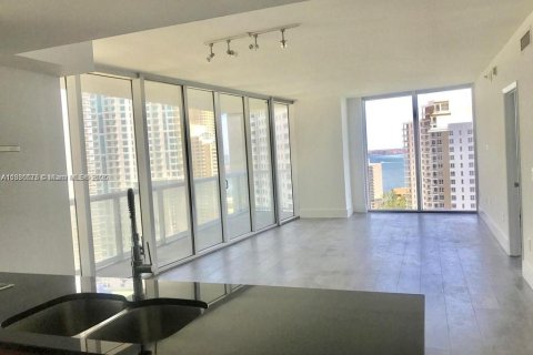 Снять в аренду кондоминиум в Майами, Флорида 2 спальни, 153.66м2, № 1922327 - фото 8