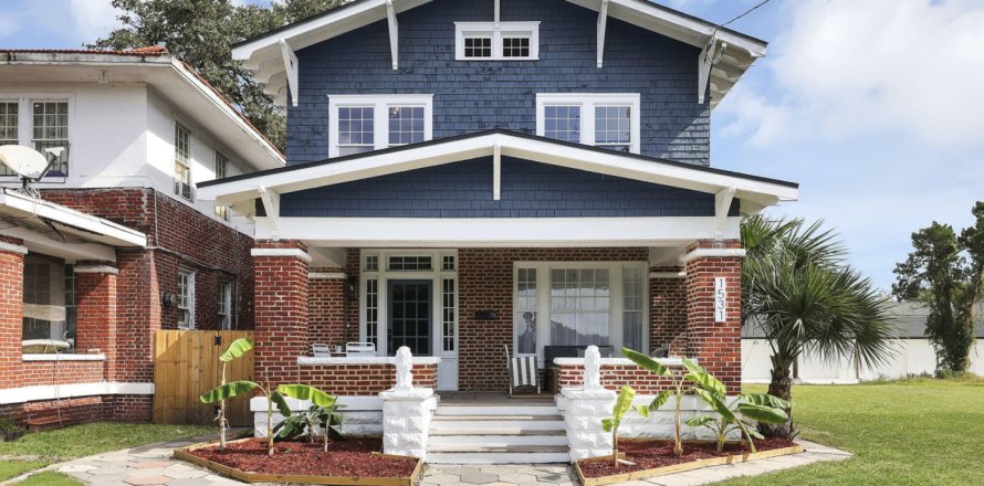 House in Jacksonville, Florida 4 bedrooms, 228.91 sq.m. № 820683