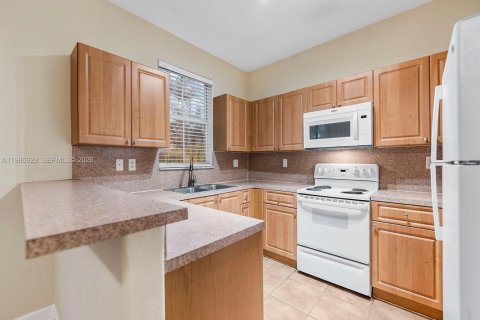 Купить таунхаус в Хомстед, Флорида 4 спальни, 172.05м2, № 2044844 - фото 15