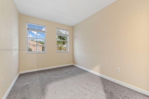 Купить таунхаус в Хомстед, Флорида 4 спальни, 172.05м2, № 2044844 - фото 21