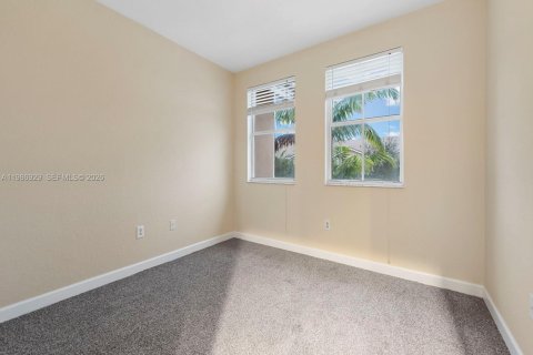 Купить таунхаус в Хомстед, Флорида 4 спальни, 172.05м2, № 2044844 - фото 23