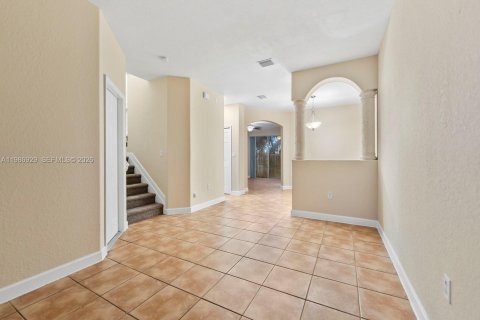 Купить таунхаус в Хомстед, Флорида 4 спальни, 172.05м2, № 2044844 - фото 4