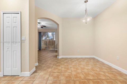 Купить таунхаус в Хомстед, Флорида 4 спальни, 172.05м2, № 2044844 - фото 6