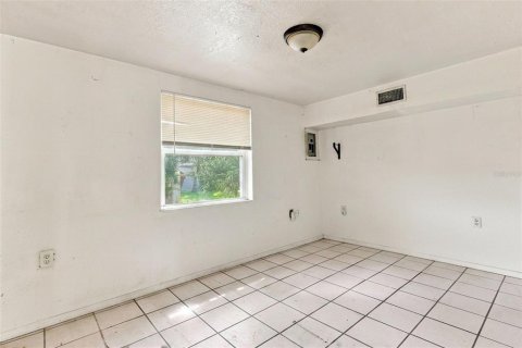 Duplex in Sarasota, Florida 6 bedrooms, 184.23 sq.m. № 2299362 - photo 10