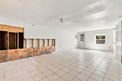Duplex in Sarasota, Florida 6 bedrooms, 184.23 sq.m. № 2299362 - photo 26