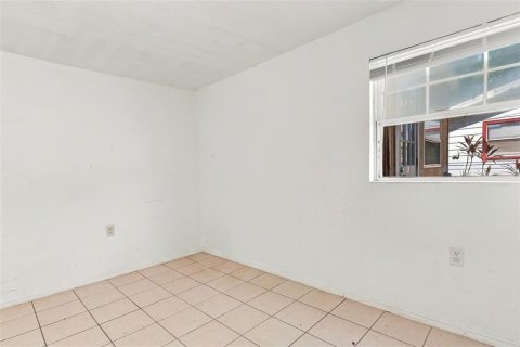 Duplex in Sarasota, Florida 6 bedrooms, 184.23 sq.m. № 2299362 - photo 3