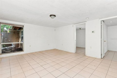 Duplex in Sarasota, Florida 6 bedrooms, 184.23 sq.m. № 2299362 - photo 2