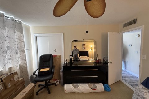 Купить кондоминиум в Халландейл-Бич, Флорида 2 спальни, 101.45м2, № 2025598 - фото 7