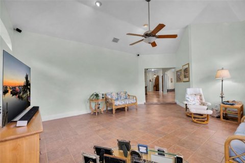 Casa en venta en Ocala, Florida, 3 dormitorios, 344.76 m2 № 2385736 - foto 28