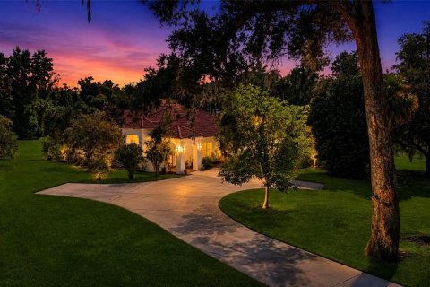 Casa en Ocala, Florida 3 dormitorios, 344.76 m2 № 2385736