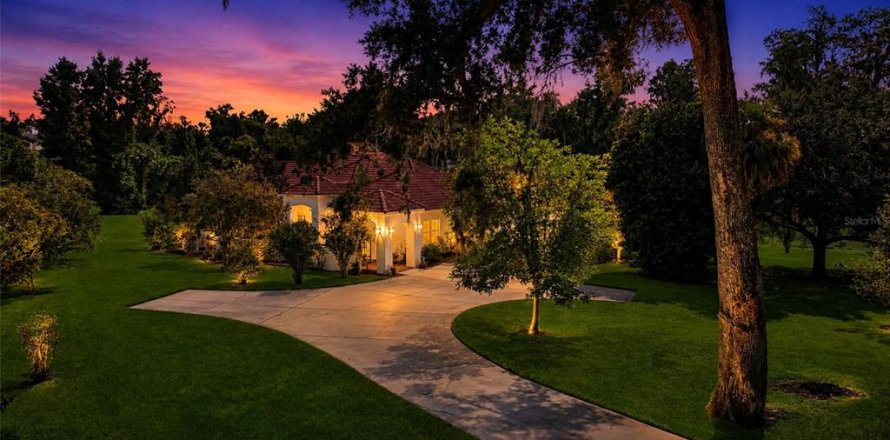 Casa en Ocala, Florida 3 dormitorios, 344.76 m2 № 2385736