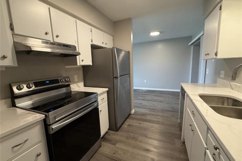 Apartment in Venice, Florida 2 bedrooms, 106.09 sq.m. № 2394213 - photo 5