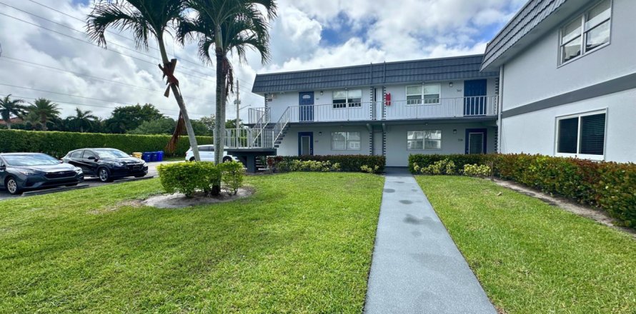 Condominio en Delray Beach, Florida, 2 dormitorios № 2146901