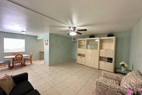 Condominio en venta en Delray Beach, Florida, 2 dormitorios, 81.75 m2 № 2146901 - foto 3