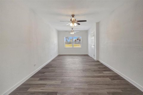 Commercial property in Punta Gorda, Florida 473.71 sq.m. № 1885754 - photo 18