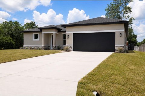 House in Poinciana, Florida 4 bedrooms, 161.28 sq.m. № 2150059 - photo 3