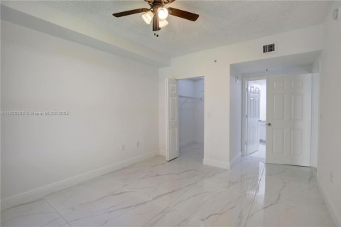 Купить кондоминиум в Санни-Айлс-Бич, Флорида 2 спальни, 95.13м2, № 1943401 - фото 14