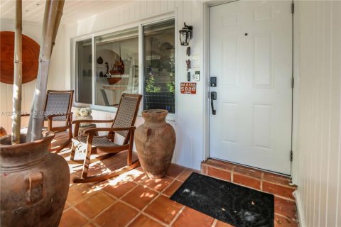 Villa ou maison à vendre à Hollywood, Floride: 3 chambres, 177.26 m2 № 2088189 - photo 3