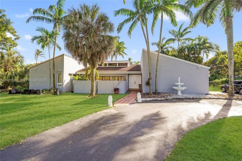 Купить виллу или дом в Хомстед, Флорида 4 спальни, 252.14м2, № 1984369 - фото 1